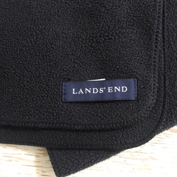 Lands’ End Black Fleece Scarf - Picture 2 of 3